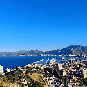https://elenahouse-alla-kalsa.palermohotels.org